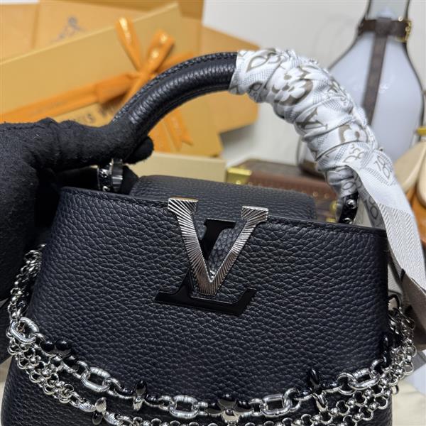 2026120164255544 270